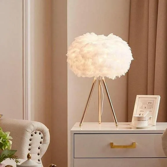 Bastidas - Feathers Table Lamp