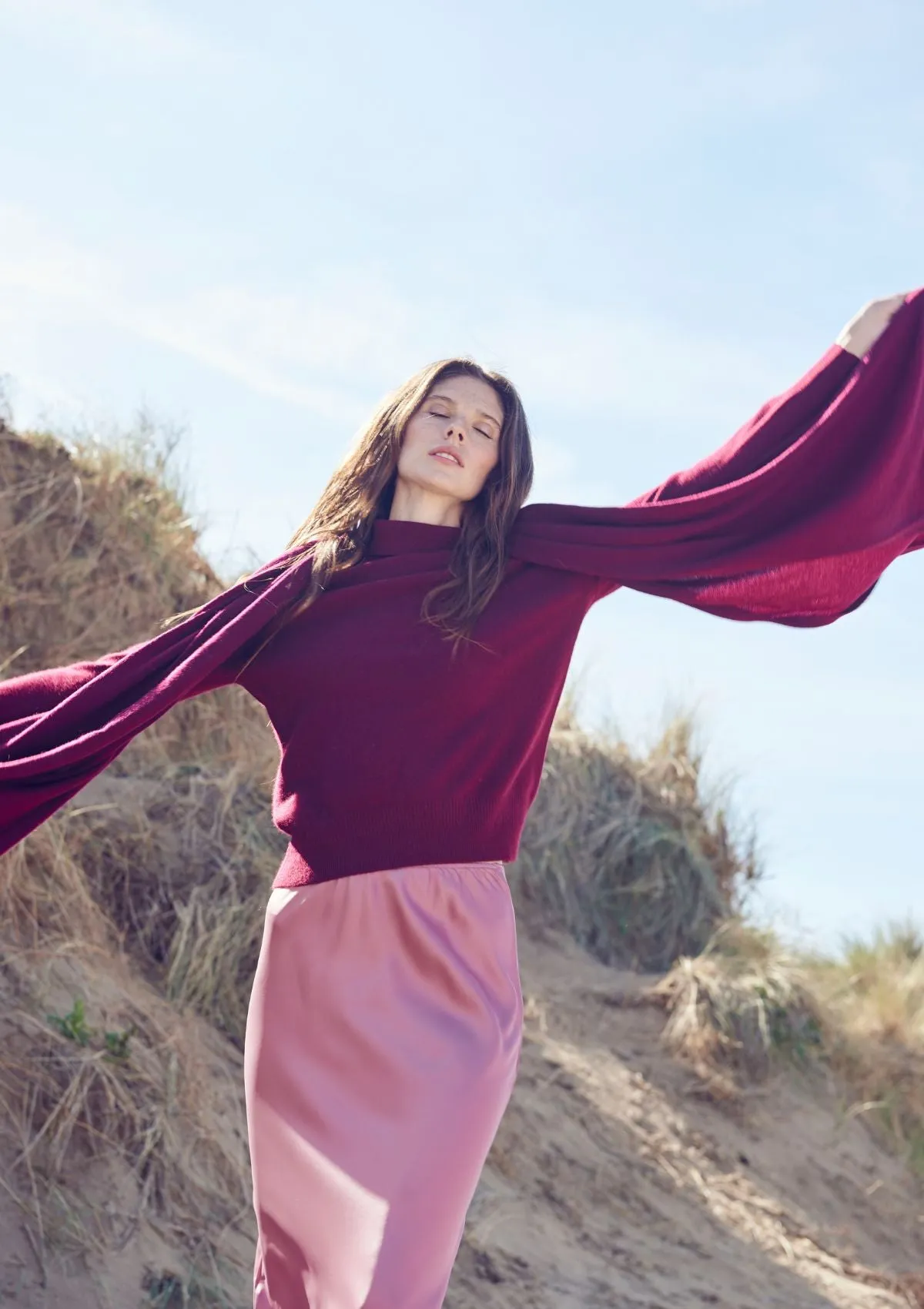 Cashmere Lofty Blanket Scarf in Barolo Red