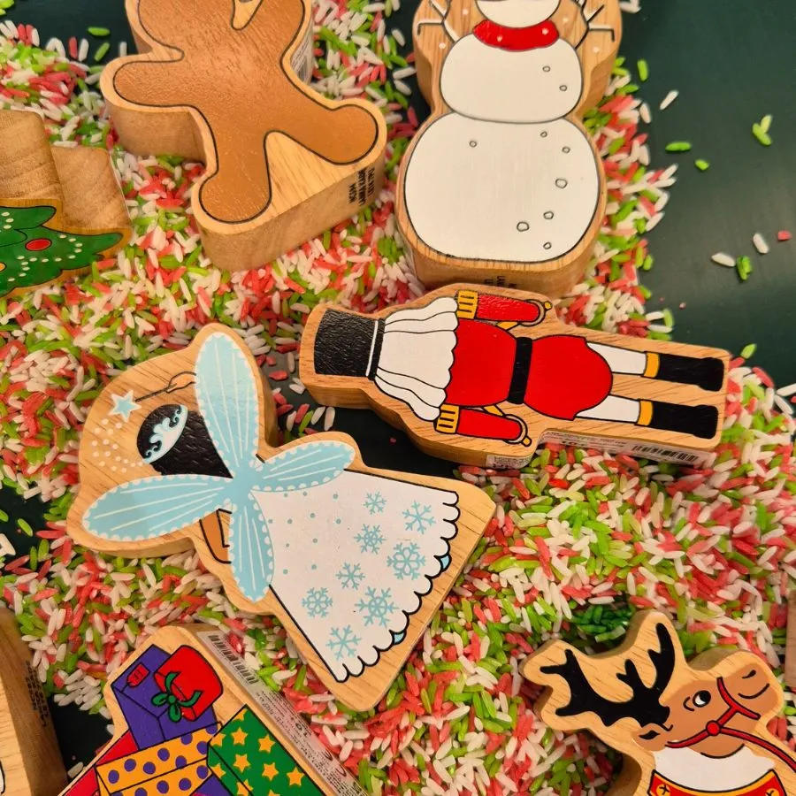 Christmas Bundle: 12 Wooden Figures and Sensory Rice