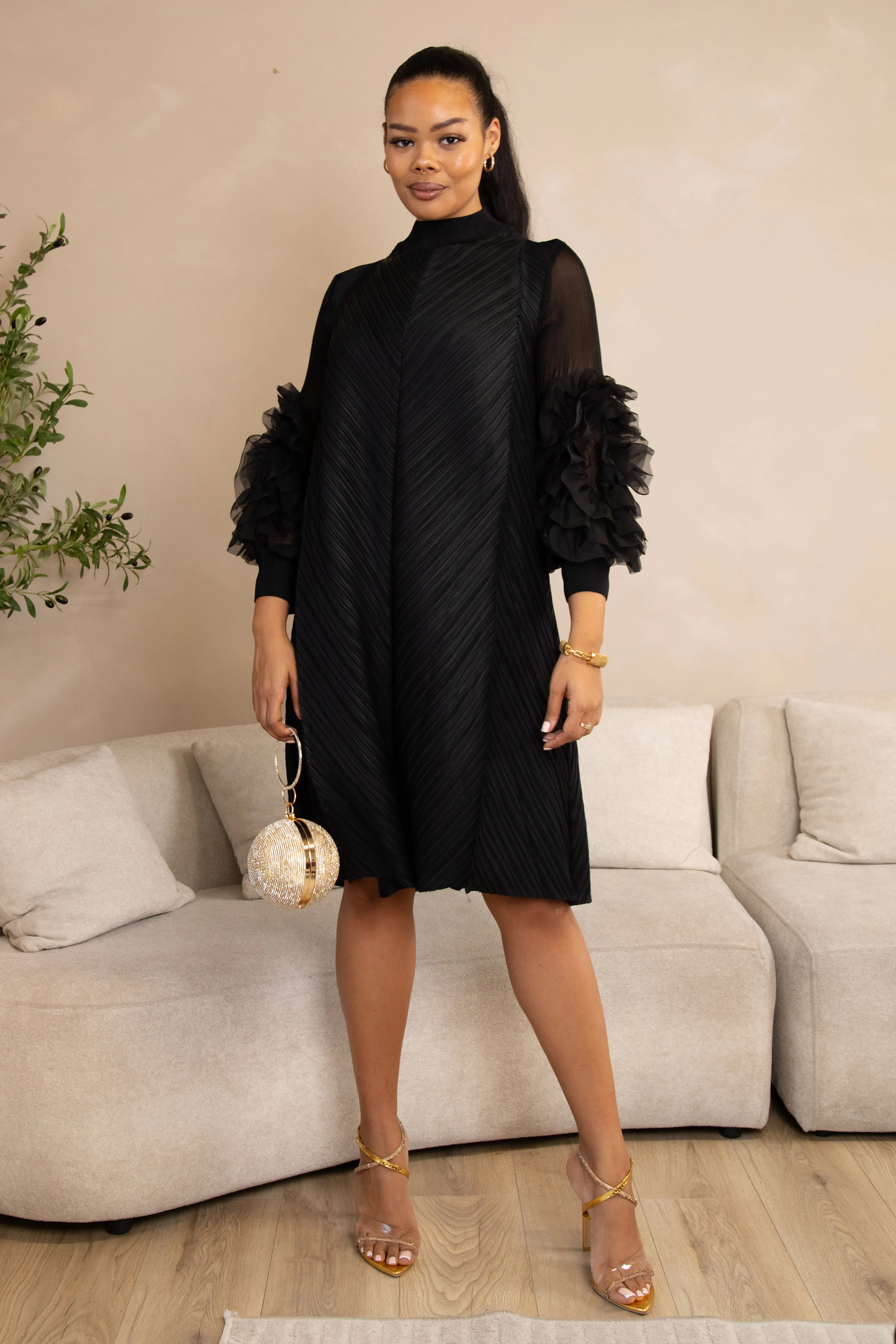 DIVINE PLEATED DRESS - BLACK