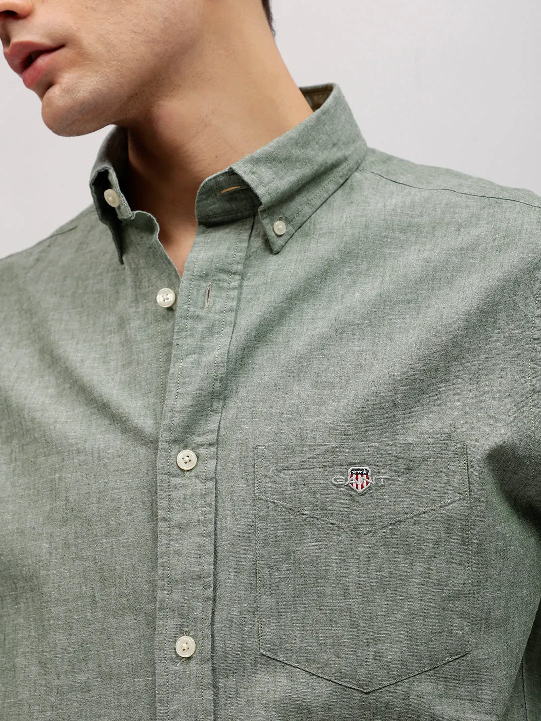 Gant Men Green Solid Button-down Collar Full Sleeves Linen Shirt