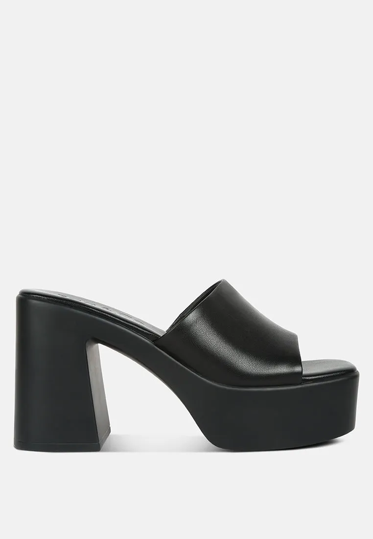 SCANDAL Slip on Block Heel Sandals in Black