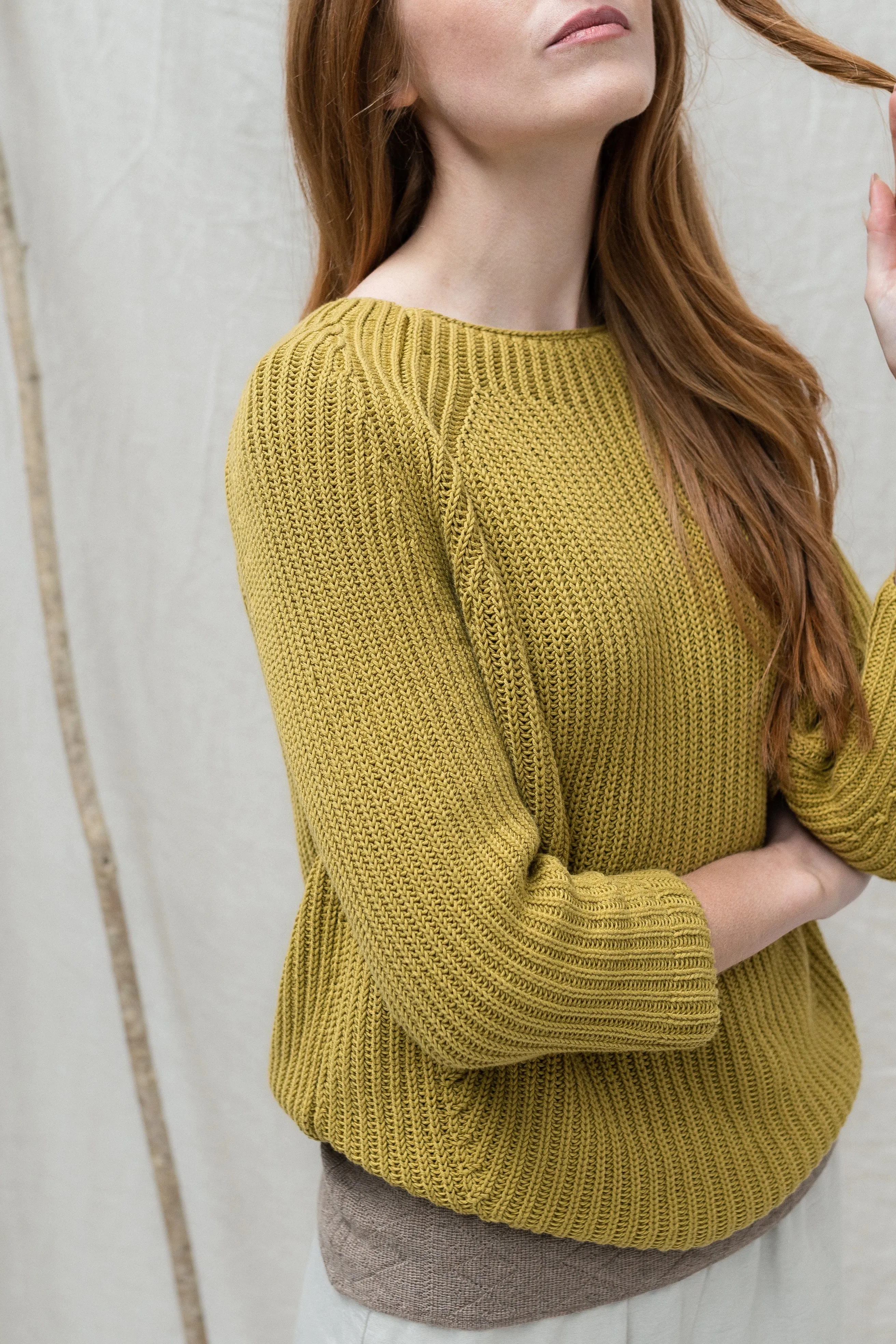 The Claife Organic Cotton Fisherman Rib Sweater in Old Gold