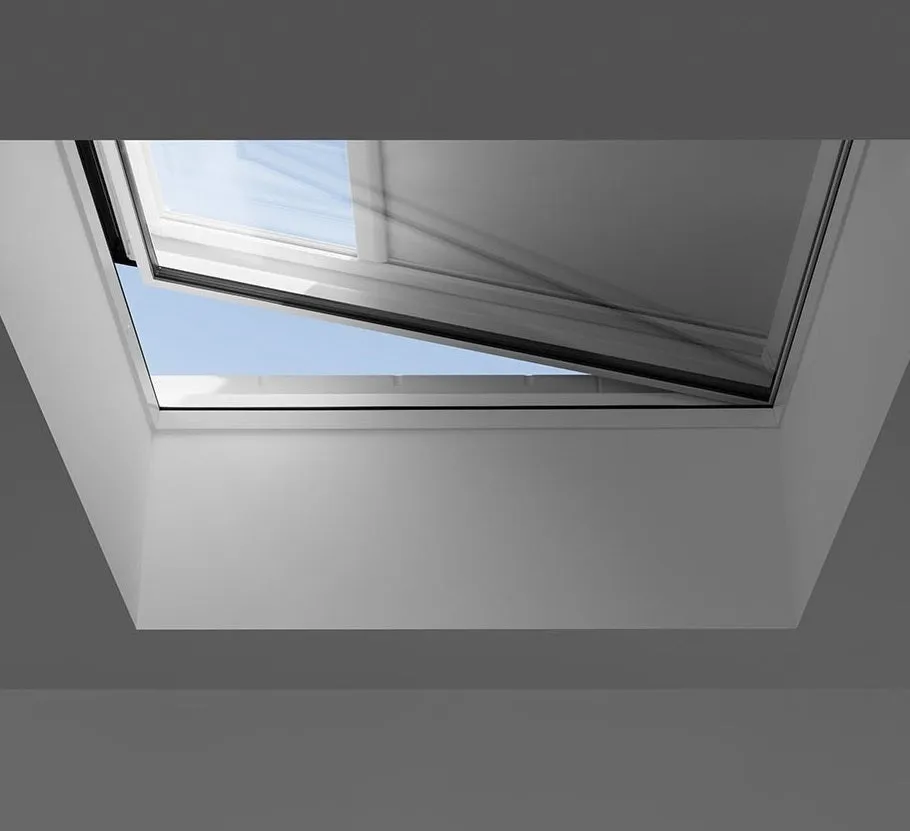 VELUX CVU 150100 1093 INTEGRA® SOLAR Curved Glass Rooflight Package 150 x 100 cm (Including CVU Double Glazed Base & ISU Curved Glass Top Cover)