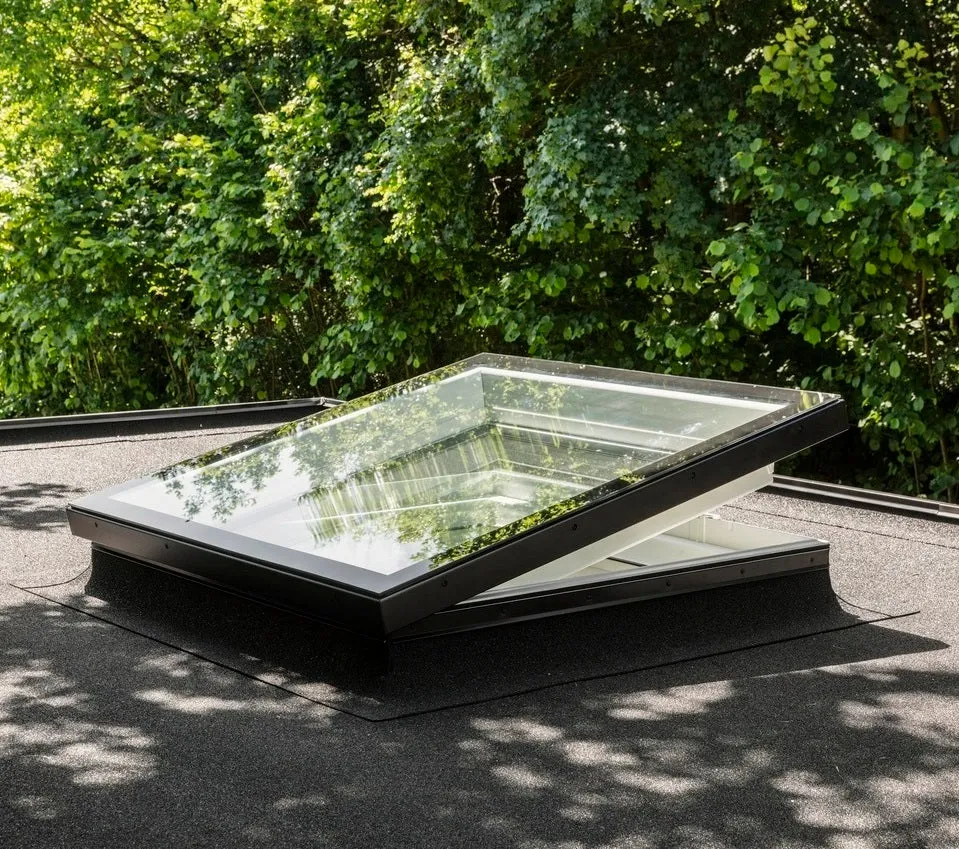 VELUX CVU 150100 S06Q SOLAR Powered Flat Glass Rooflight Package 150 x 100 cm (Including CVU Triple Glazed Base & ISU Flat Glass Top Cover)