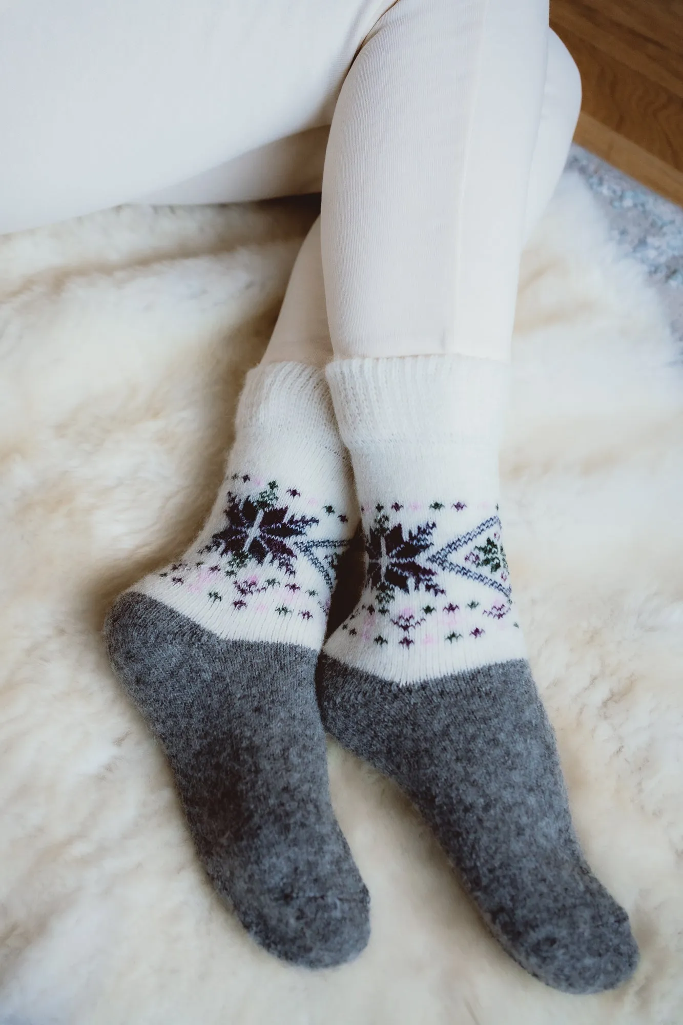 Women's wool socks